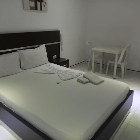 Hotel Suite Royal Melgar Exterior foto
