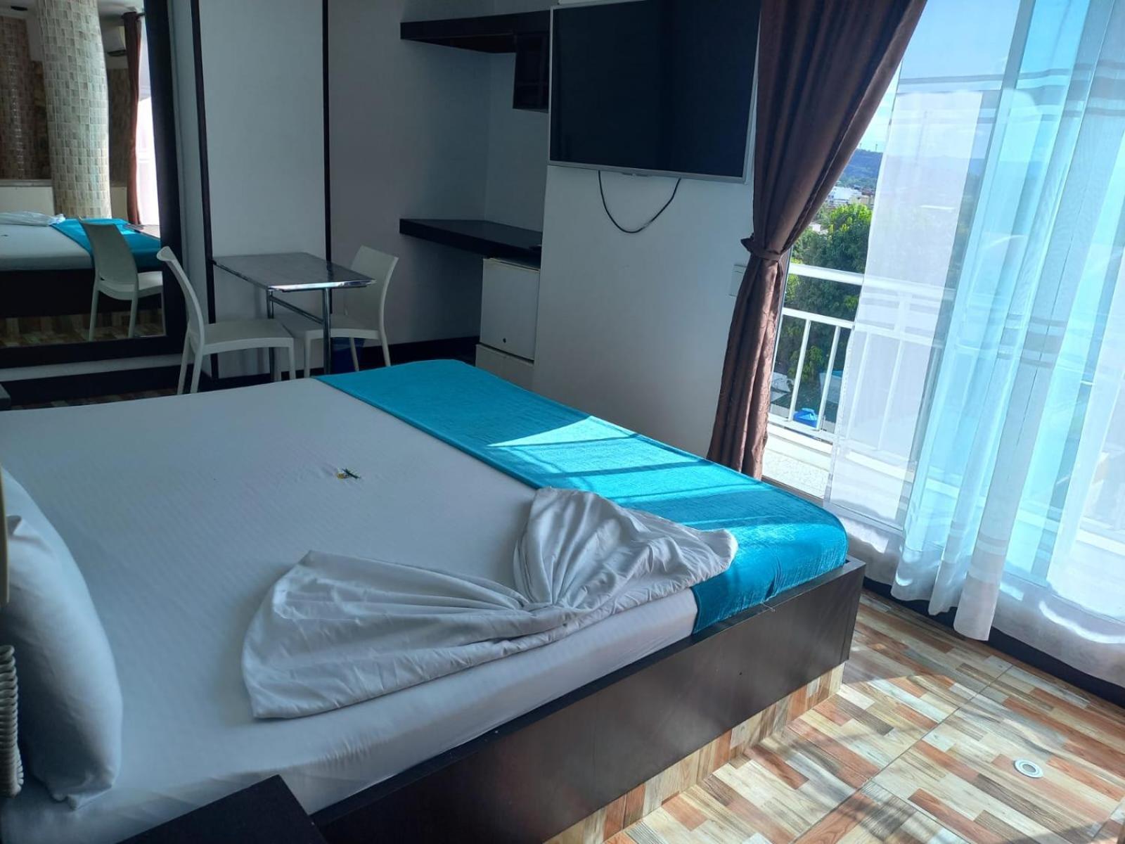 Hotel Suite Royal Melgar Exterior foto