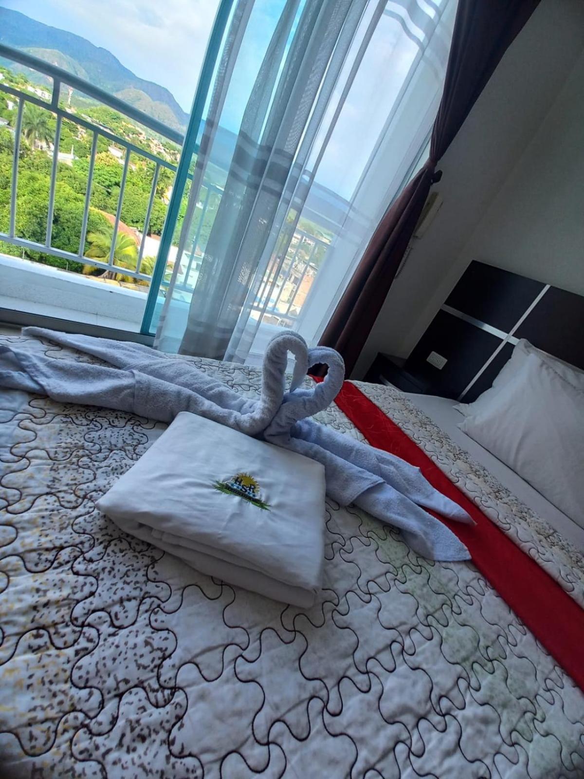 Hotel Suite Royal Melgar Exterior foto