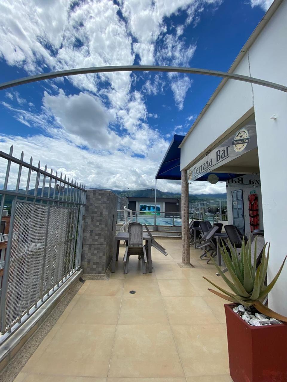 Hotel Suite Royal Melgar Exterior foto
